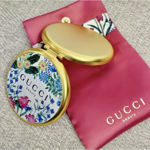 Gucci Gold Floral Beauty Double Sided Compact Mirror with Burgundy Pouch NWT - Picture 2 of 10